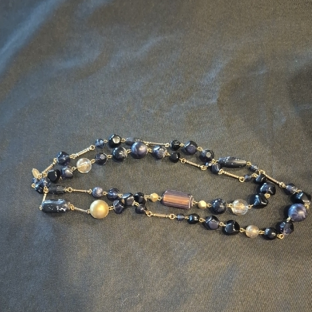 Express Elegant Gold and Black Beaded Necklace - Picture 2 of 8
